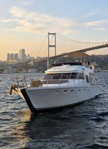 p121 p17 meter long yacht rental for istanbul bosphorus private tour premionlycom